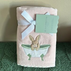 Kassatex Easter Bunny 🐰 Hand Towels Pink & Green Set of 2 NEW!
